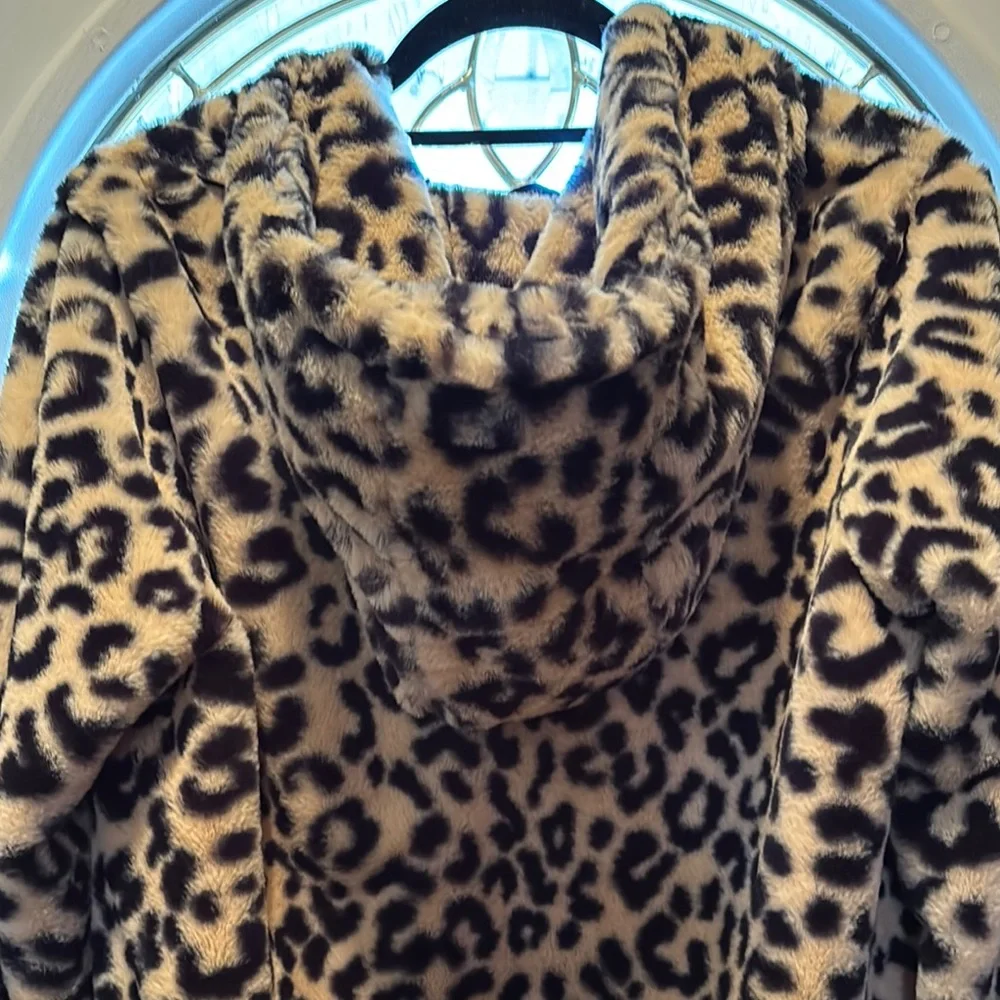 Leopard Print Faux Fur Jacket - Picture 4 of 5